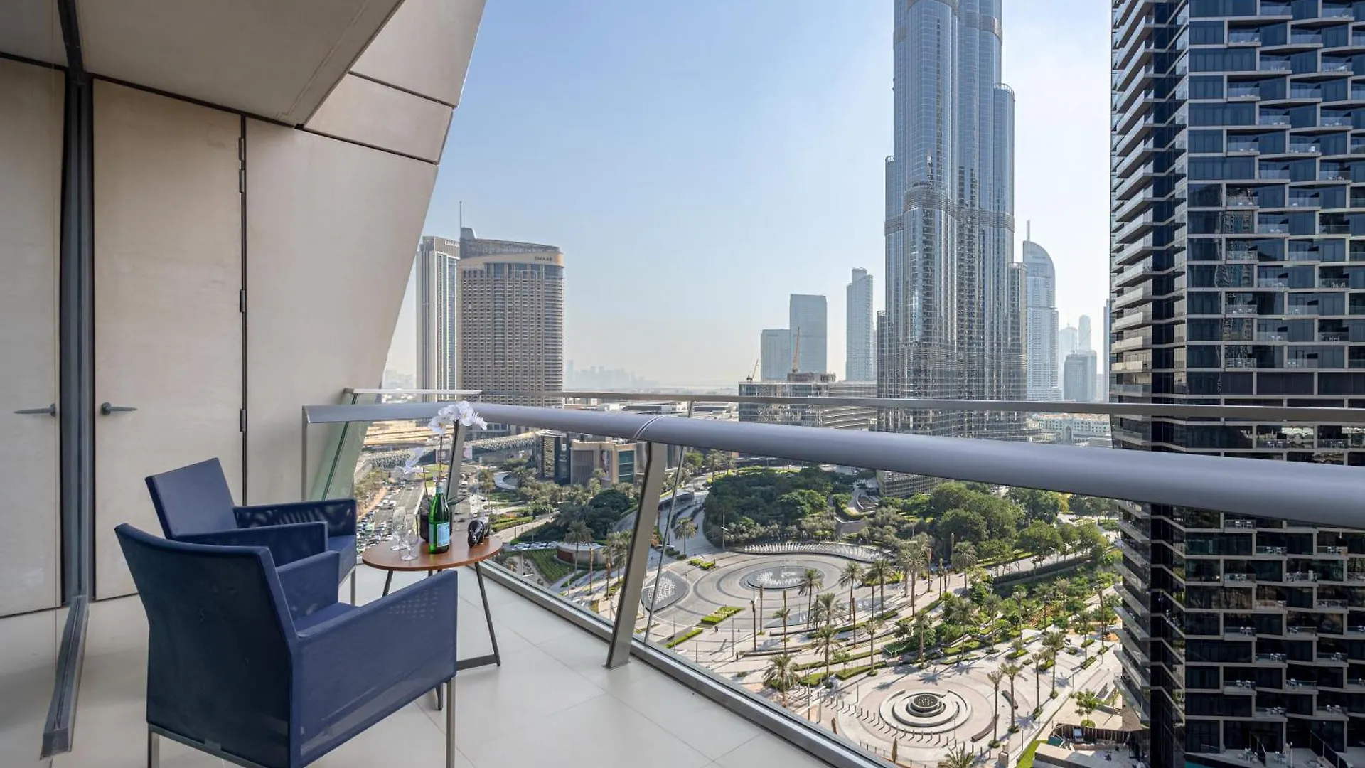 Burj Vista Luxury 2Br ,Full Burj Khalifa View ,Direct Dubai Mall & Metro Access United Arab Emirates