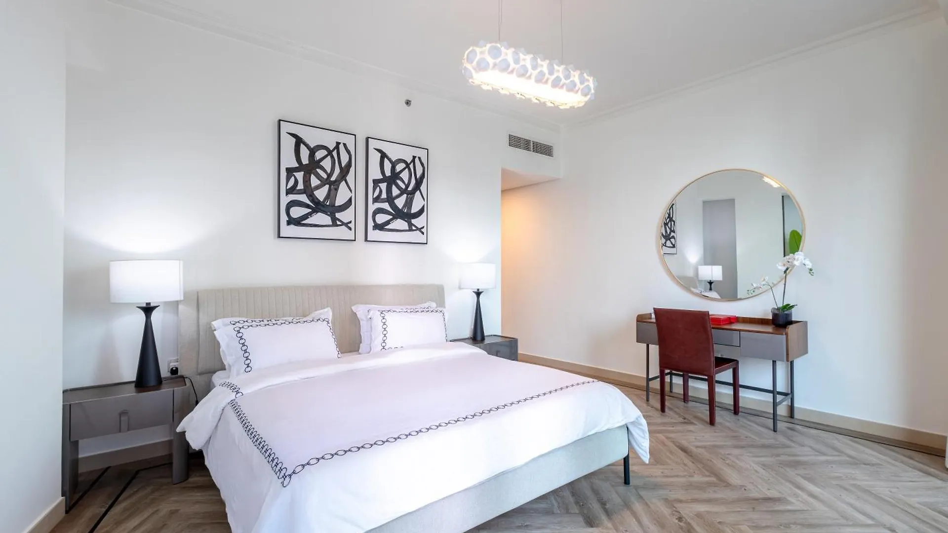 Burj Vista Luxury 2Br ,Full Burj Khalifa View ,Direct Dubai Mall & Metro Access 0*,
