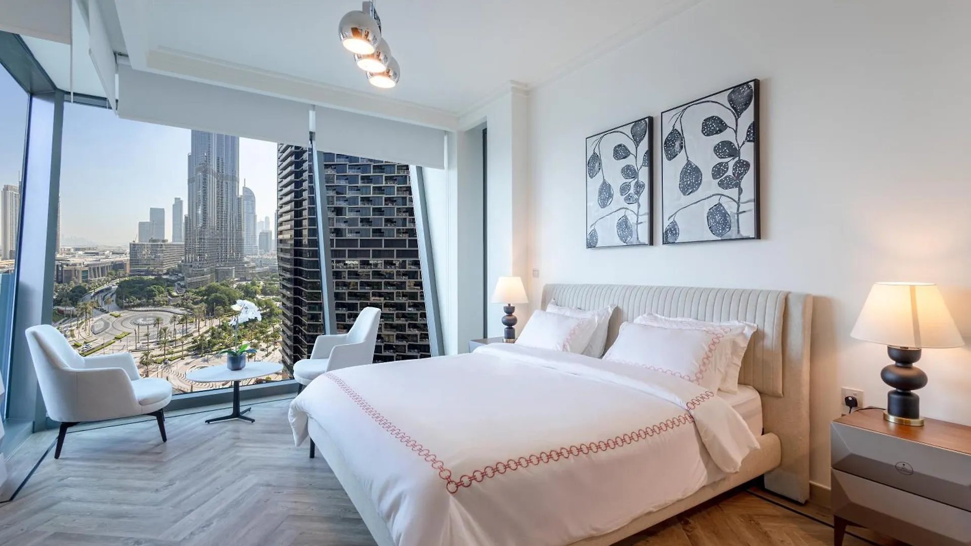Burj Vista Luxury 2Br ,Full Burj Khalifa View ,Direct Dubai Mall & Metro Access
